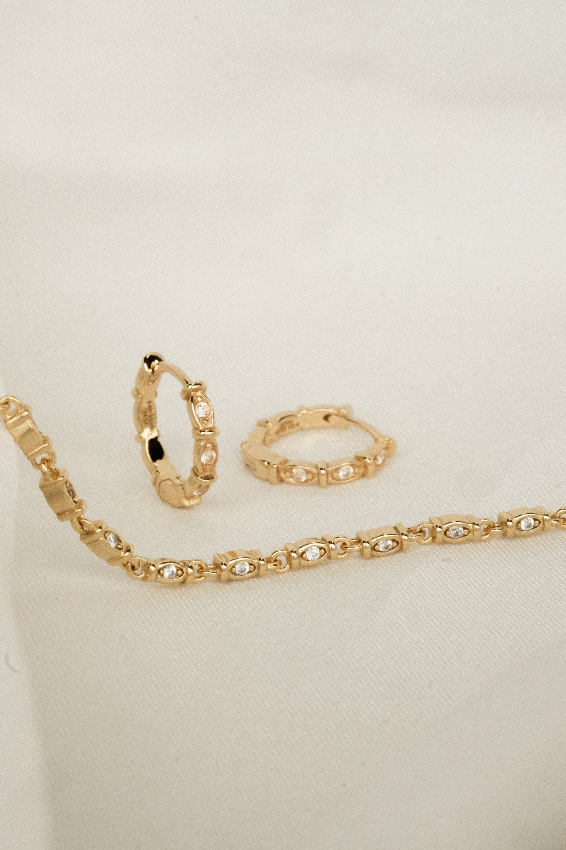 Madame Blanche Choker